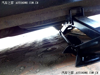 求大虾指点一下2014b70千斤顶应该顶的位置