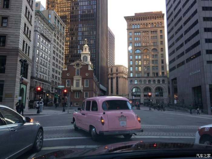 【图】波士顿见到的粉色老爷车是什么牌子型号