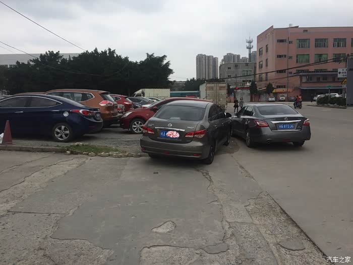 福州经典轩逸乞丐版提车 改装轮毂 简单装修作业 求精求认证高清图片