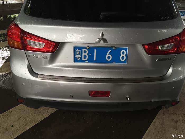 【图】广州大雨倾盆,小炫被追尾,基本无大损伤