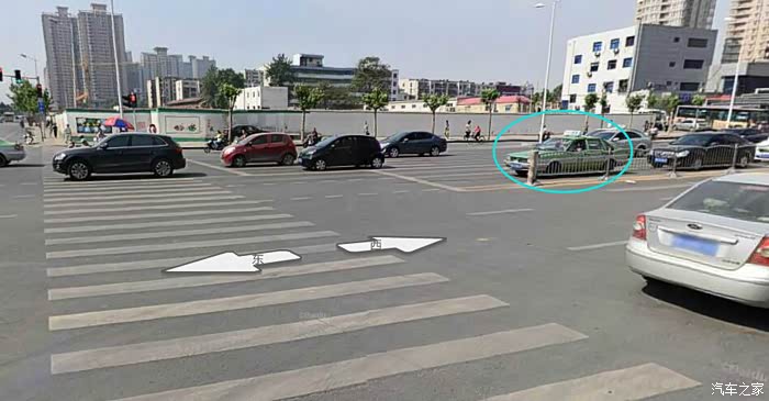 【图】直行绿灯,左转信号灯是红灯,车辆可以掉