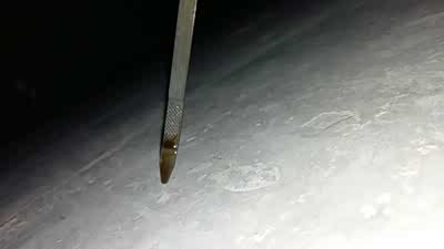 新捷达油标尺 离下限还有1\/4,属于烧机油吗?