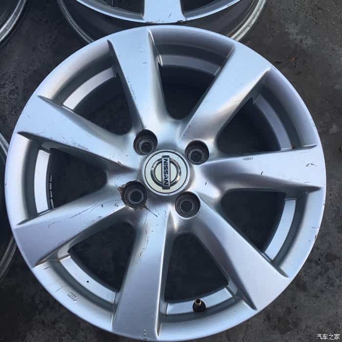 【图】出售新阳光二手原厂轮毂15寸