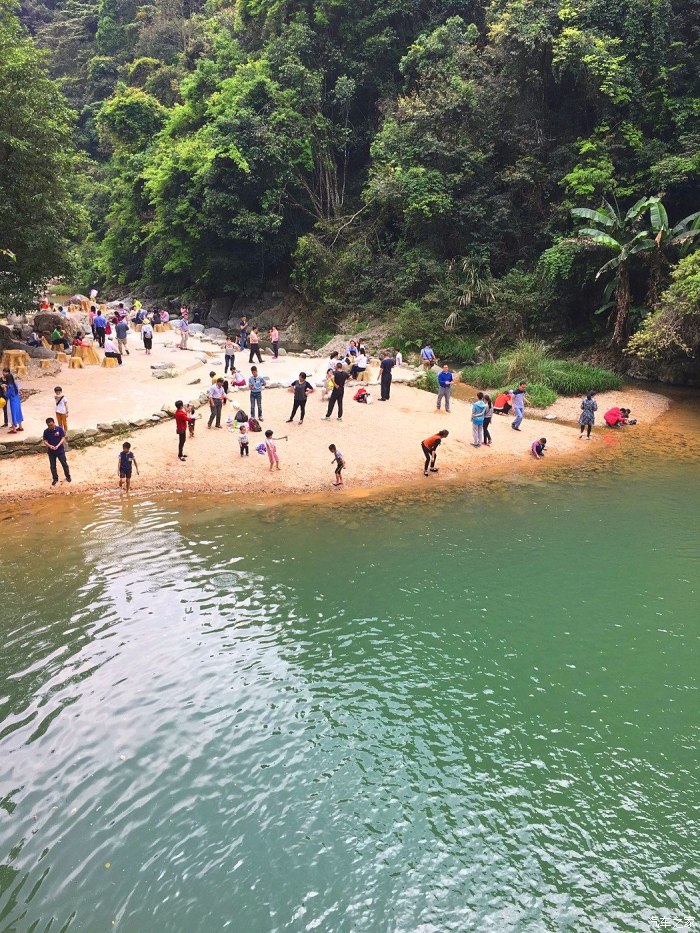 我们在丰顺八乡山大峡谷游玩