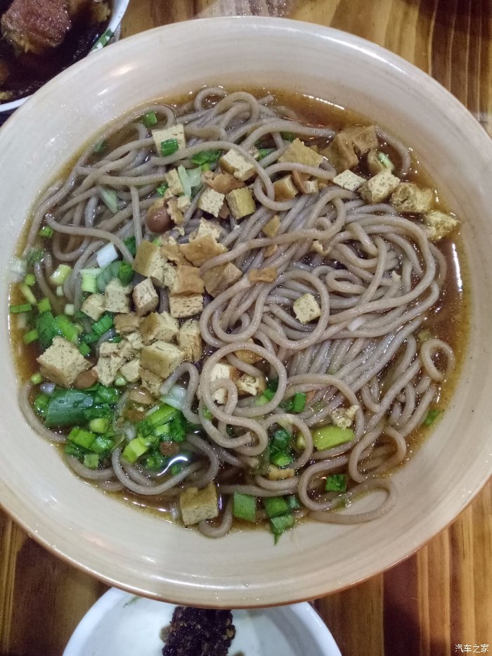 特色荞麦饸烙面.