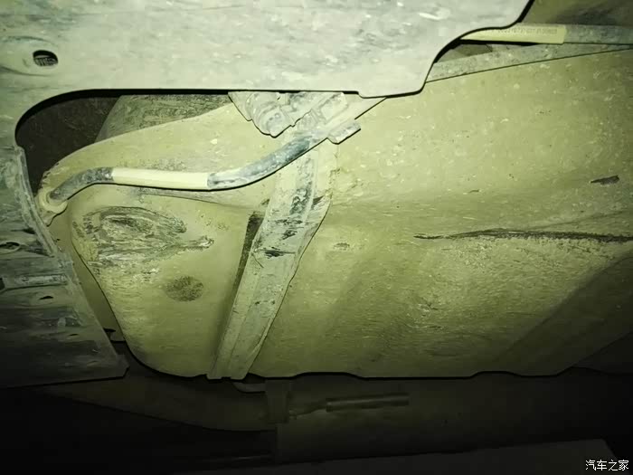 【图】托底了油箱被撞凹了怎么办?_吉利GX7