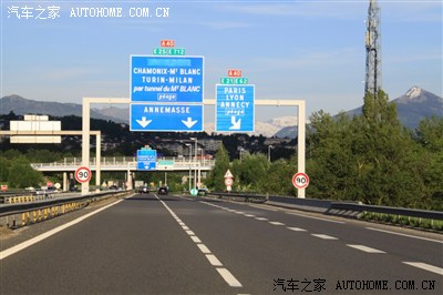 路牌指勃朗峰隧道
