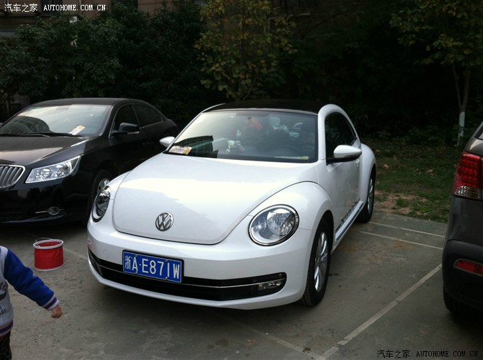 甲壳虫1.2T乞丐安装尾翼,简单拉花,人工打蜡