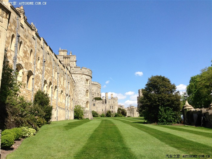 好我们是团进温莎~看这环境就能理解为什么女王最爱这里在巡逻= =