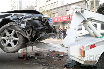 奇瑞A6与奇瑞A5视频评测。_奥迪E5论坛享域碰撞正面图片