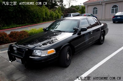 经典老车:北美保有量最大的警车(福特皇冠维多利亚)