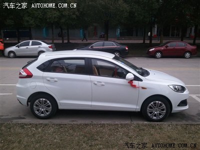 【图】咨询大家,白色新款风云2两厢,贴什么颜