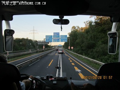 mm1007 2013-3-10 16:27:04 发表在 123楼 双白线是正常行驶