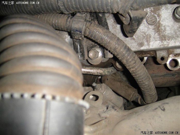 【图】新锐志发动机漏机油 有图 求真相 发动机