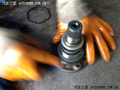 实现承诺,上11款polo更换半轴油封作业(跟踪第二期已上)