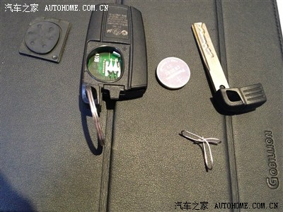 宝马 X5 更换智能钥匙电池(附图)_宝马X5论坛_手机汽车之家