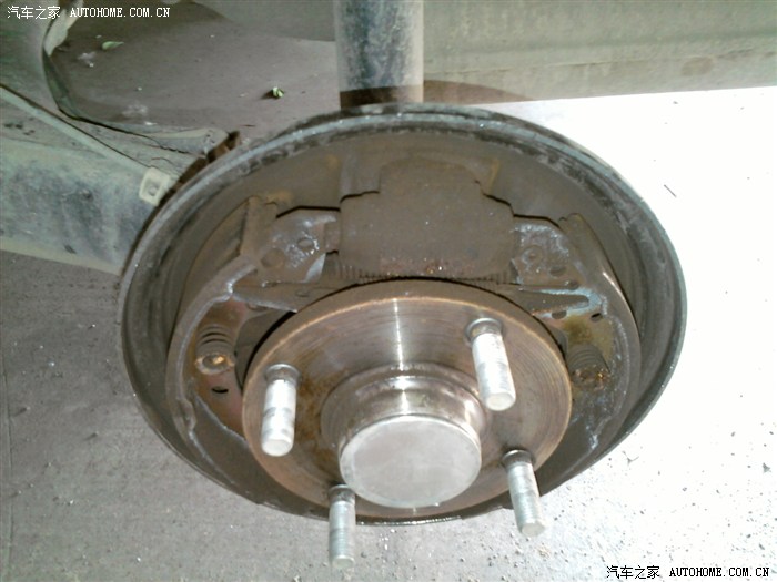 【图】ABS灯亮自己动手清理4轮传感器、挡泥