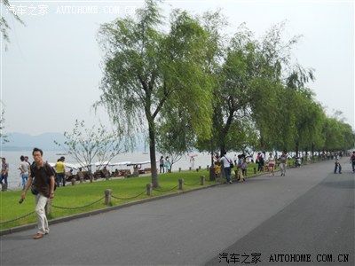 参观吉利汽车杭州湾生产基地高清图片
