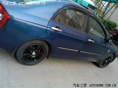 07年蓝色赛拉图diy 哑光黑色轮毂 红色卡钳