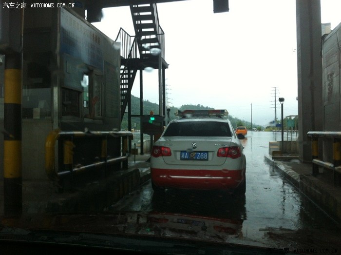 收费站图 500_781a_b49c7eda_b49c7eda.jpg