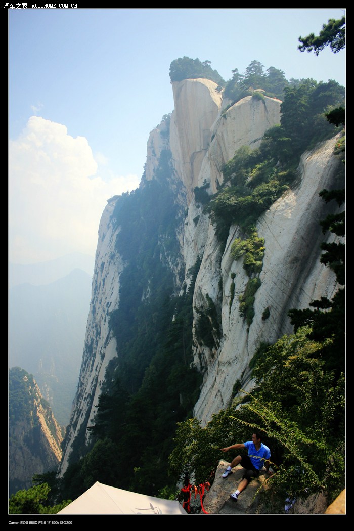 危峰兀立的西岳华山,风景确实美如画.西安探亲——华山游