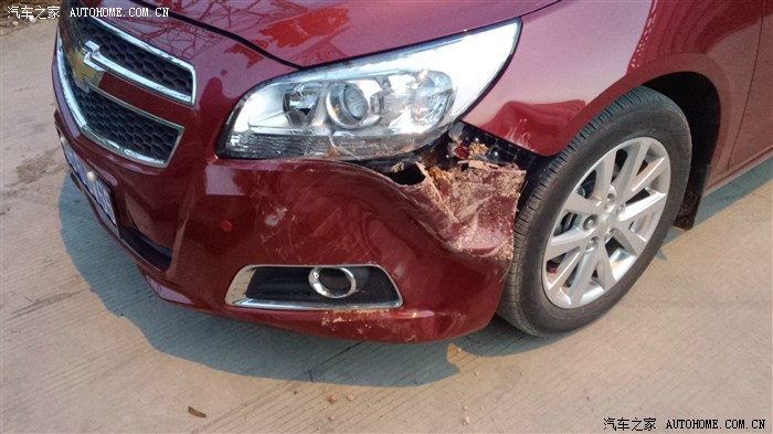 【图】[事故现场] 前保险杠 被 泥头车 轻松干成