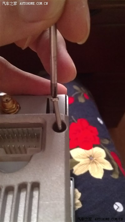 更换杰成9159导航运放和功放芯片,音质升级!