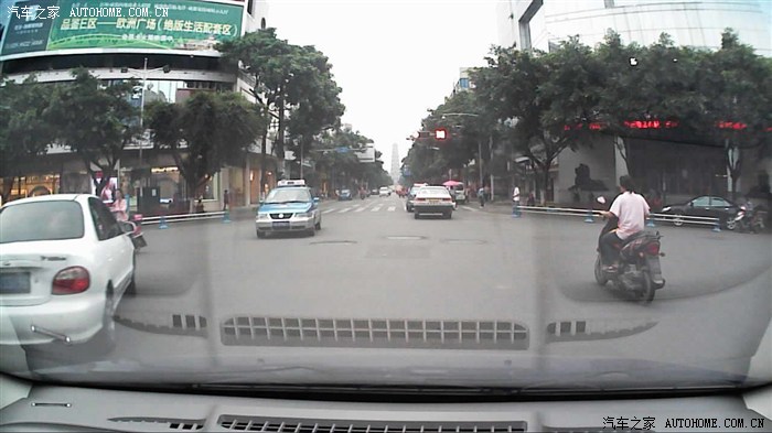 【图】四川 成都 : 闯黄灯,电子眼闪了一下,会扣