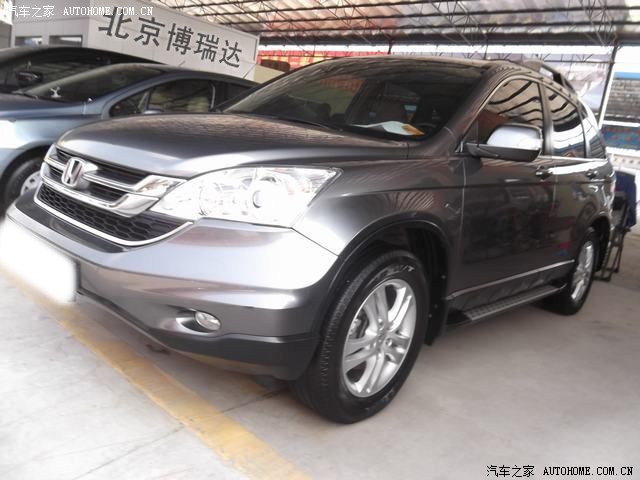 今天全车做个内饰清洗、抛光打蜡,换个心情过