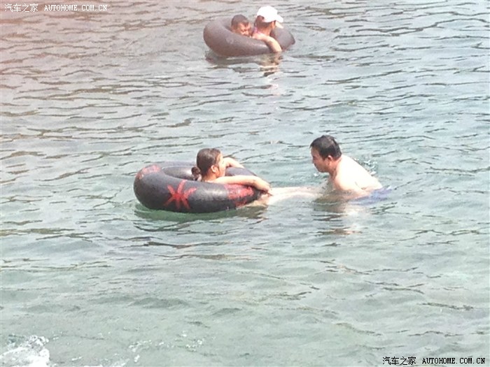 几个汉子的灵水游泳记