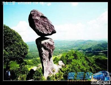 二,仙游高速出口有:仙游四大景,其中菜溪岩地质风景区,九鲤湖风景区