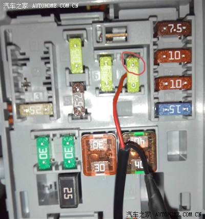 自己用降压线无损安装V7后视镜行车记录仪