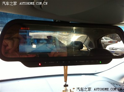签儿哥为低配车主带来福音-电子防炫目后视镜