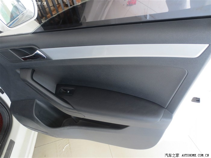 【图】新捷达(黑皮红线)内饰改装效果图