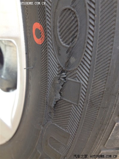 (标题已改)请教大家,这个轮胎损坏算什么程度?