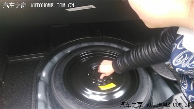 2012福克斯1.6MT钛晶灰--处女男纠心的购车之