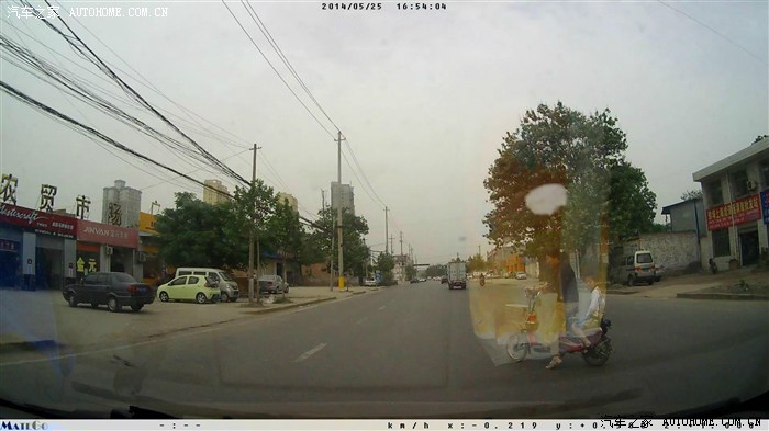 【图】行车记录2条,电动车 横穿马路 突然调头