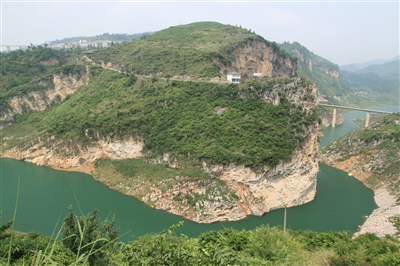 纳雍县武佐河水上乐园休闲旅游景区地处乌江洪家渡电站库区水西湖上游