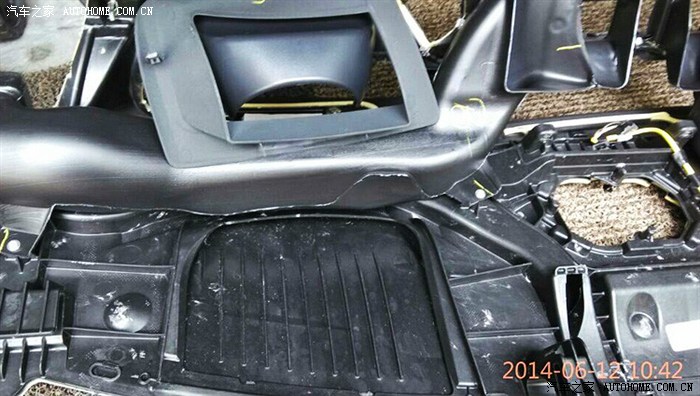 BMW宝马E70 X5 改装风窗玻璃HUD抬头数字