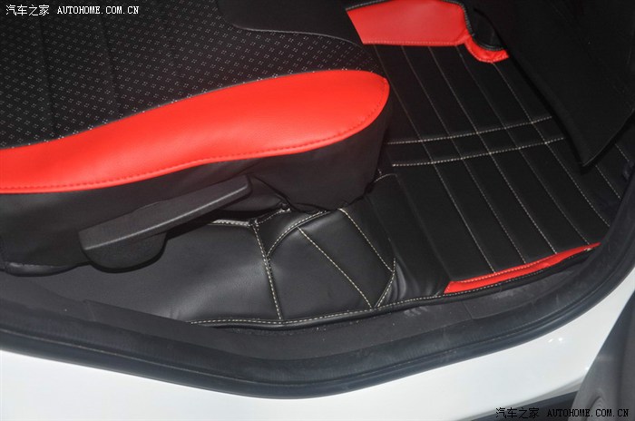 【图】翼虎内饰改装 安装红黑座套 全包围脚垫