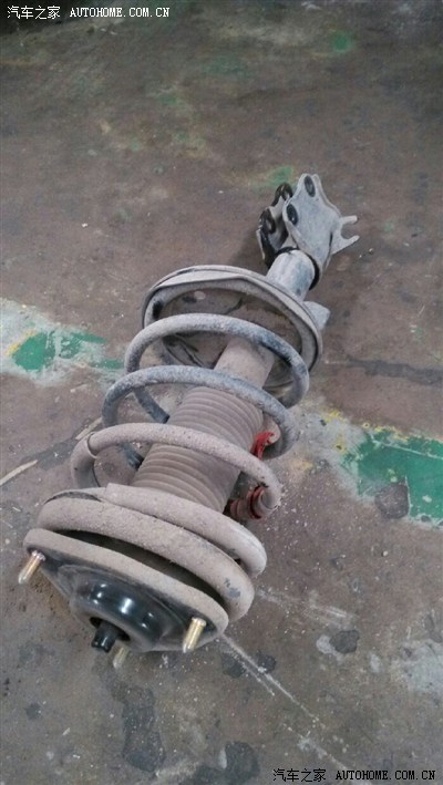 换减震,一面软一面硬,解决方向盘自己乱摆,附加