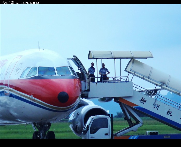 只能检查相机，不能随身携带相机？摄影师应该乘飞机做什么？