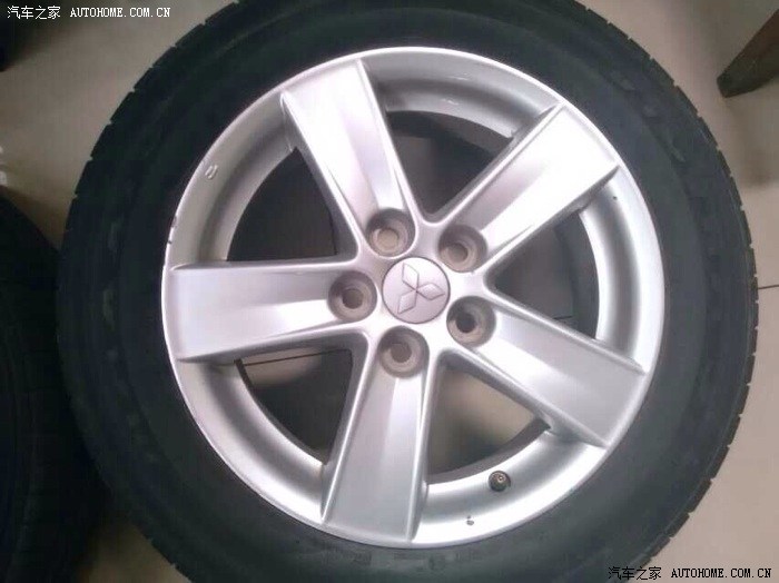 【图】别提包邮的事儿,轮毂一套,小磕碰难免,但