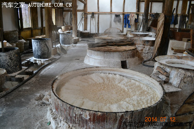 2014暑假自贡自驾游(一):宜宾恐龙、四川;盐都奔驰S级中的好车图片