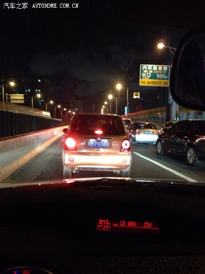 南北高架往火车站 堵车 不动了 什么事?