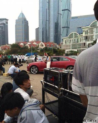 奥迪A5出售 杨幂在青岛拍摄盛夏晚晴天是所开