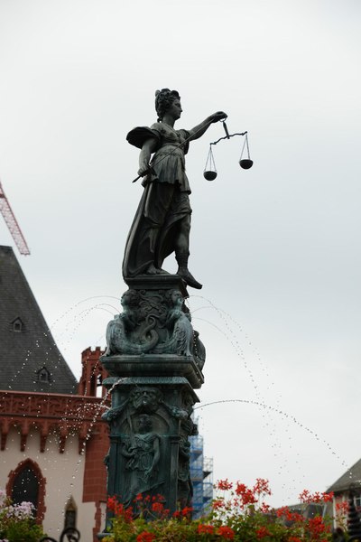 歹妹子陪我游欧洲 乌鲁木齐直飞 (一)_新疆