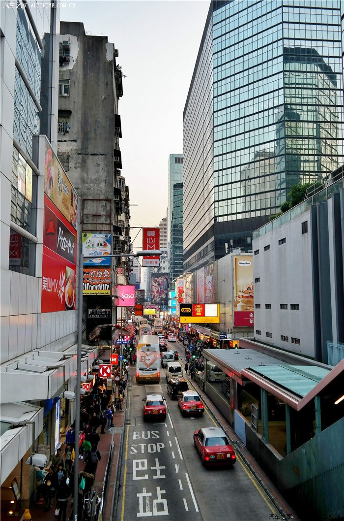 【香港旺角商业街】拥挤的高楼拥挤的人 拥挤的道路汽车流