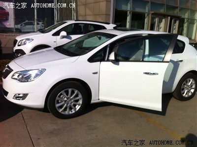 临近春节添堵,2月新车外借被撞,求广大英朗车