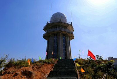 衢州柯城最高峰白菊花尖气象雷达站